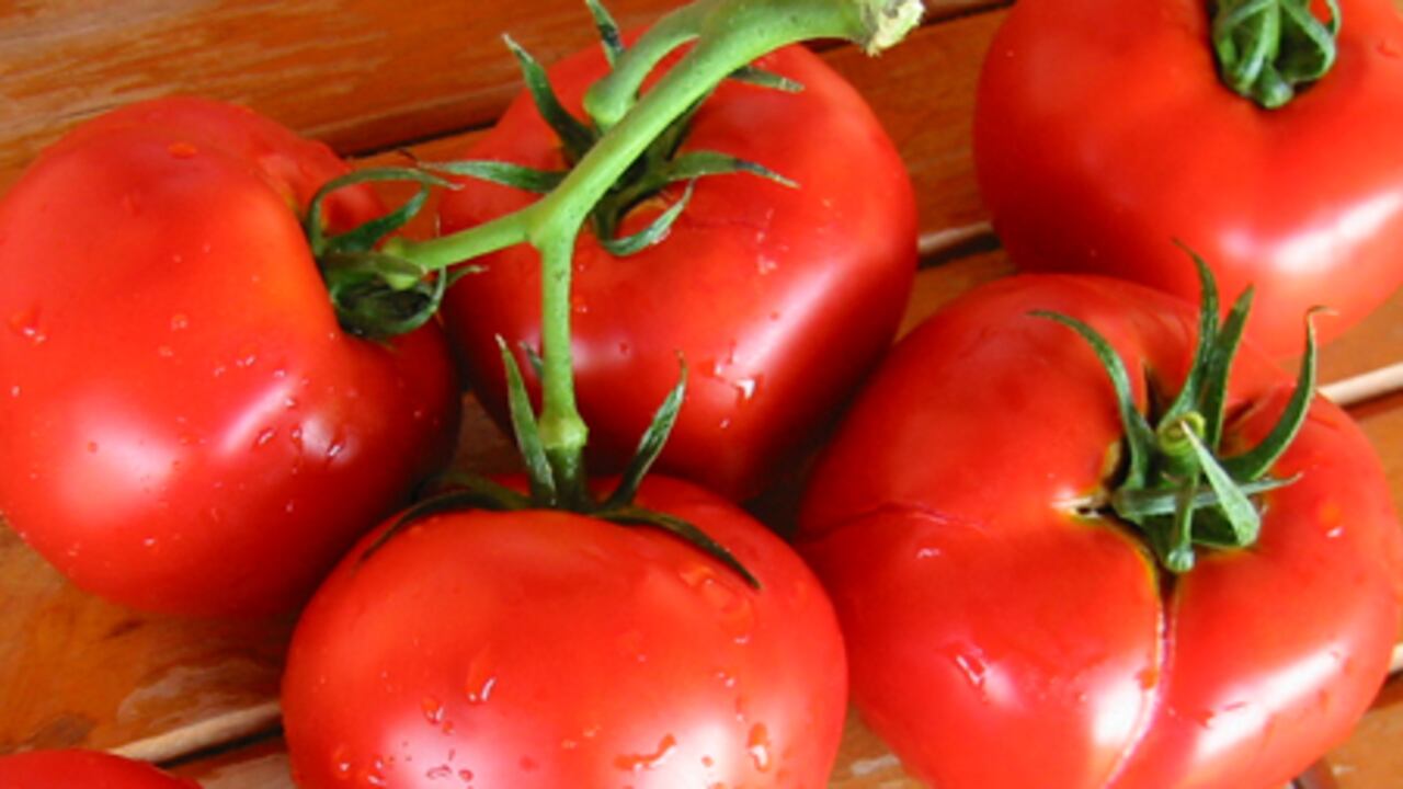 Los tomates son beneficiosos para consumir en las mañanas.