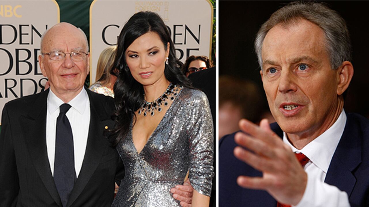 Blair es el padrino de las dos hijas del matrimonio Deng - Murdoch.