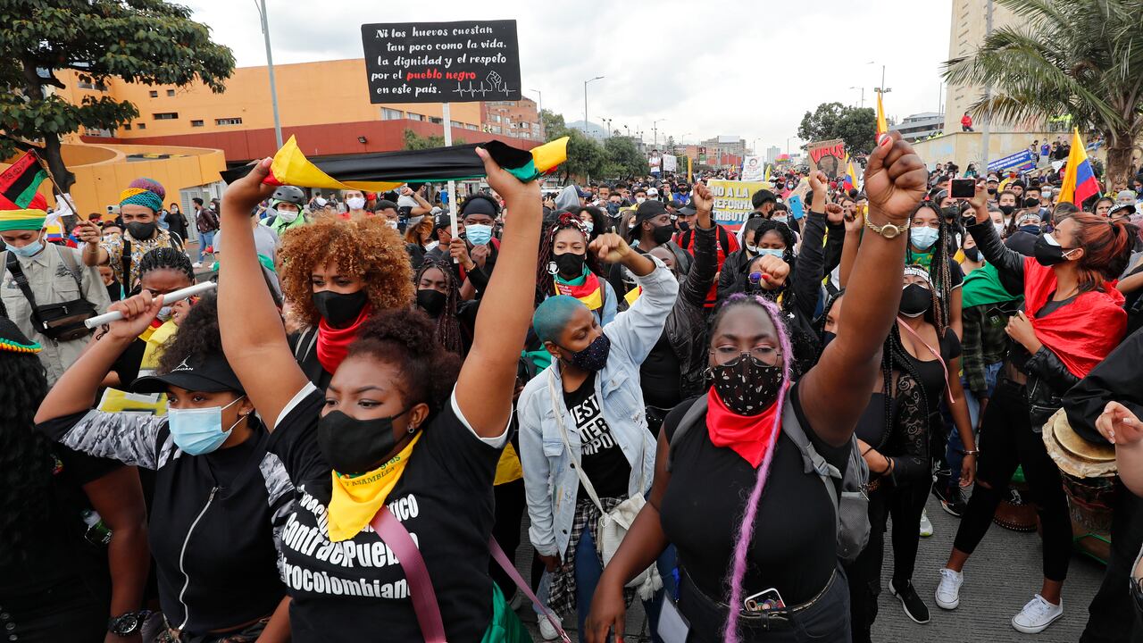 Corporación Manos Visibles lanzó programa de becas para maestrías mercadeo y negocios para afrodescendientes e indígenas