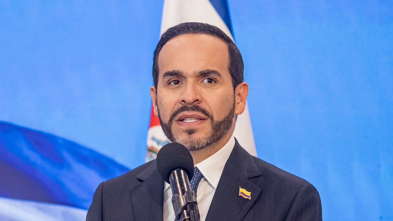 El presidente Abelardo De La Espriella se dirigió a los colombianos este lunes, 12 de octubre.