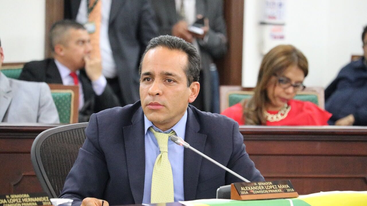 Alexander López Maya se une a la carrera presidencial 2022 con el Polo Democrático