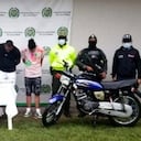 Las autoridades adelantaron operativos de registro y allanamiento en cuatro viviendas del municipio de Palmira, cumpliendo una orden judicial, en donde fueron detenidos los tres asegurados.