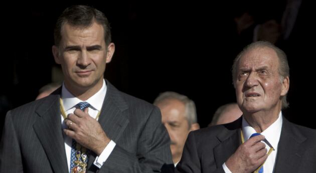 El príncipe Felipe y el rey Juan Carlos.