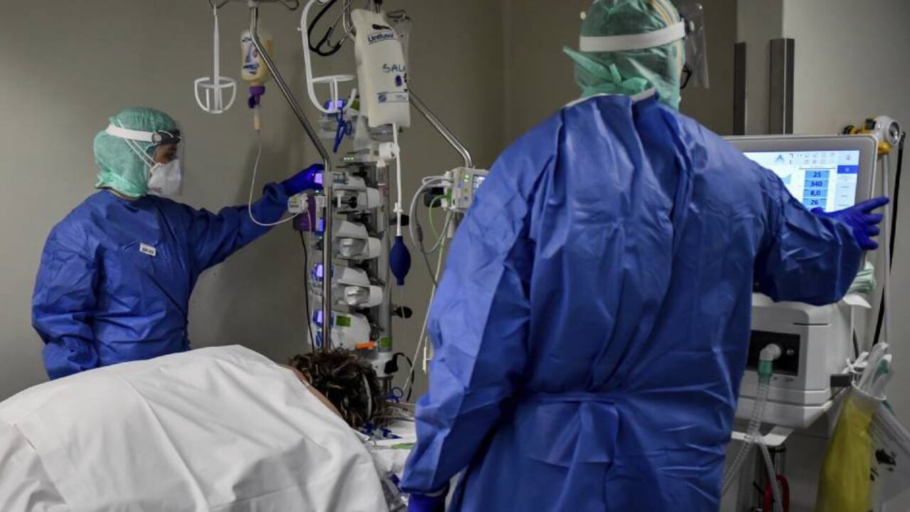 La cifra de fallecidos en el mundo por la covid-19 llegó a 5.622.537. Foto: archivo SEMANA