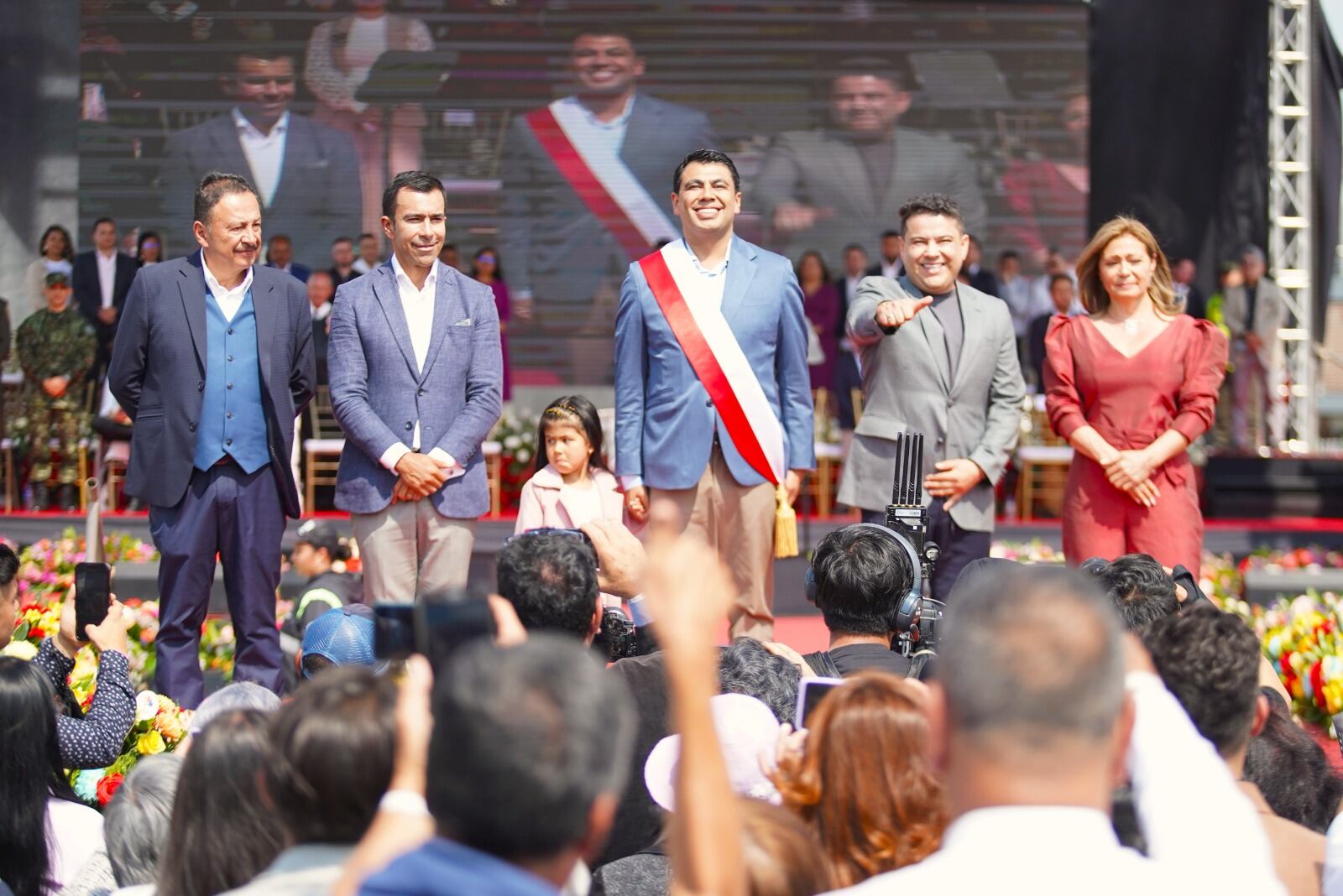 Julio Sánchez, tomó posesión como alcalde de Soacha (Cundinamarca) en compañía del Gobernador Jorge Emilio Rey.