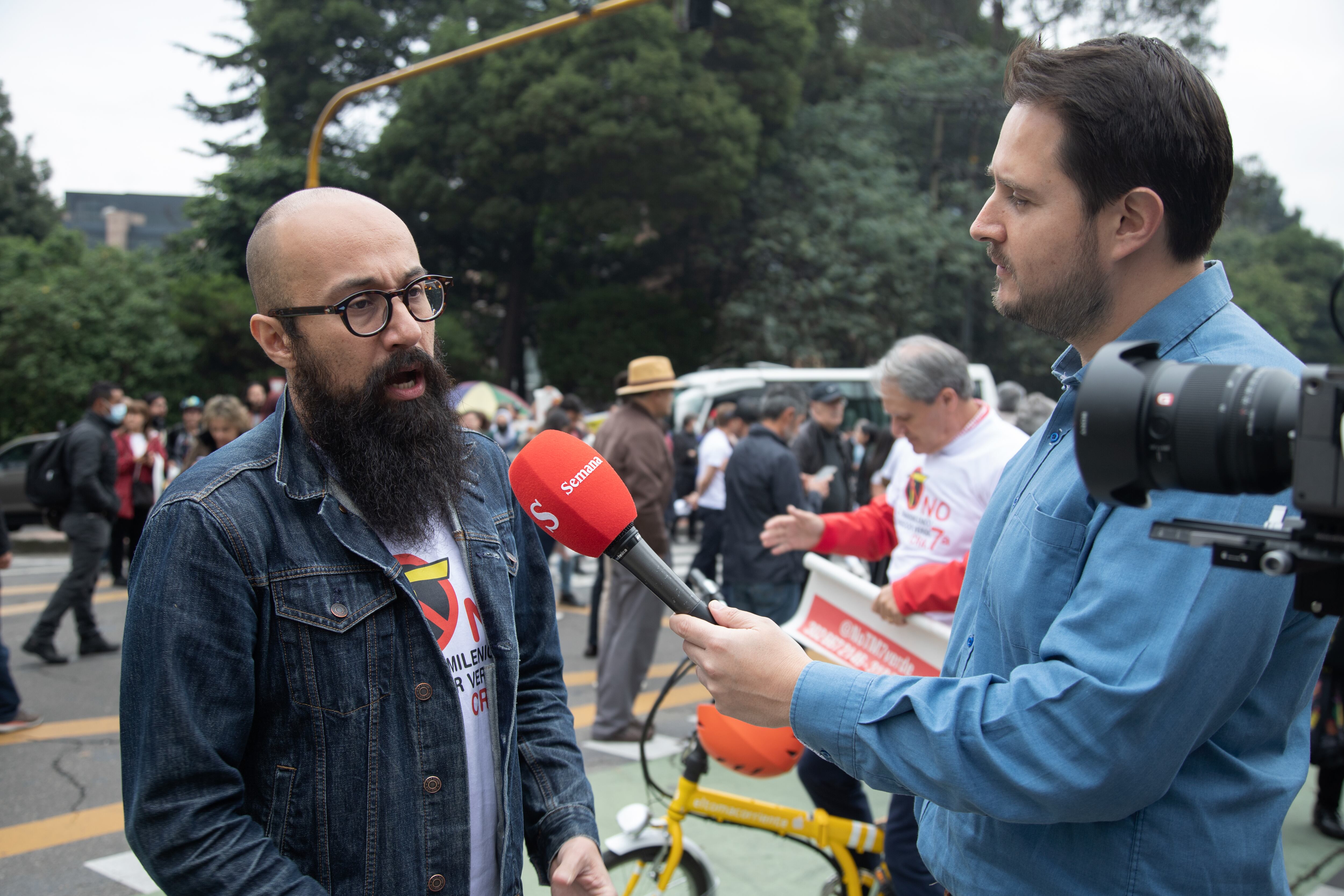 Protestas en la carrera séptima con 94