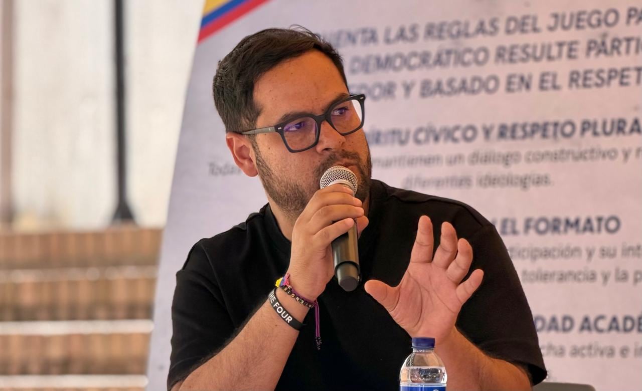 Jonathan Silva, candidato a la Cámara de Salvación Nacional, respalda la propuesta de Abelardo de la Espriella de reducir el Estado en un 45 por ciento.