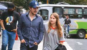 John Leguízamo y Allegra