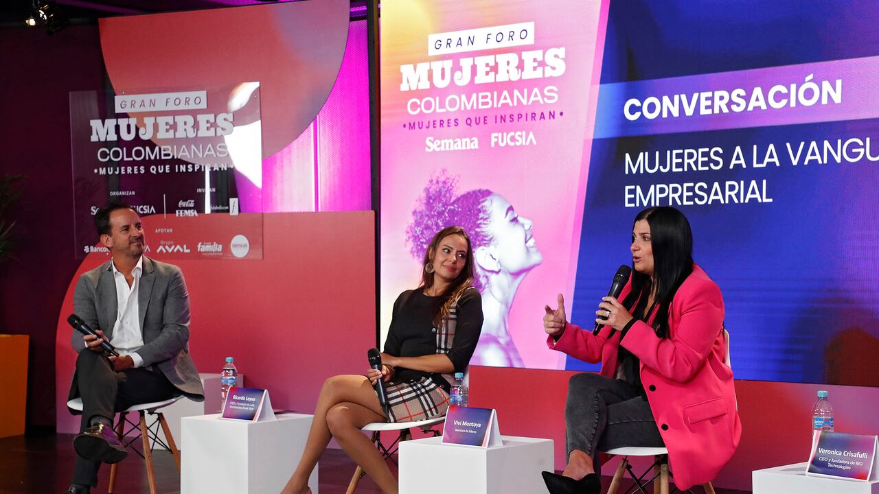 Ricardo Leyva, CEO de Latir e inversionista de Shark Tank; Vivian Montoya, mentora de líderes; y Verónica Crisafulli, CEO y fundadora de MO Technologies
