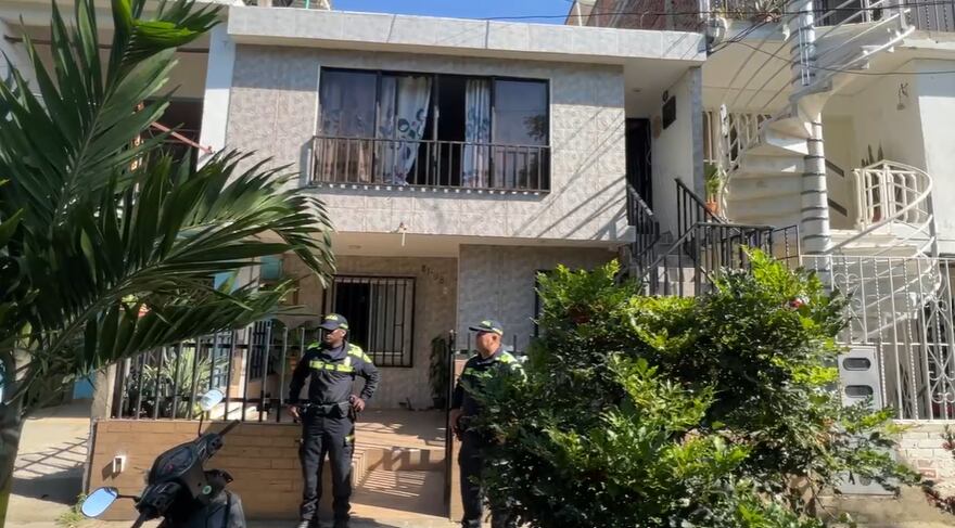 En esta casa de Cali, la policía frustró un hurto. Un delincuente murió. al enfrentarse a los uniformados.