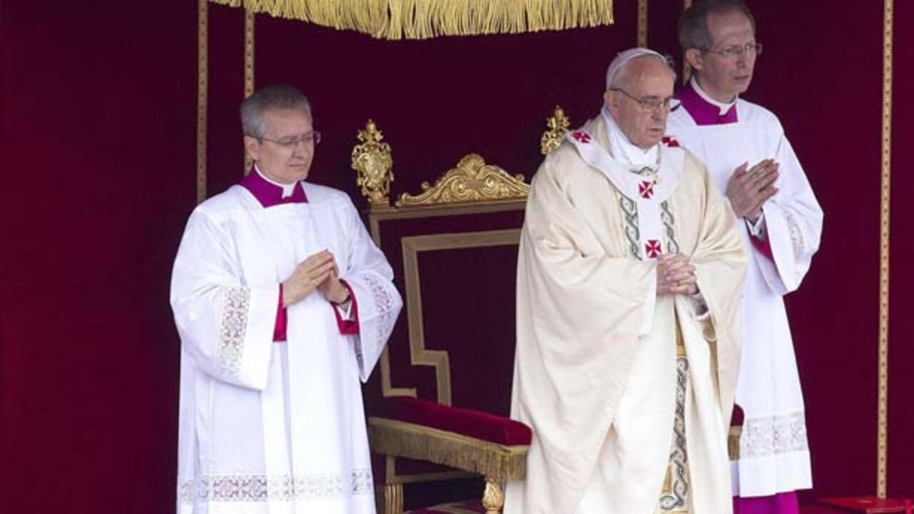 El papa Francisco pidió a los colombianos trabajar por la paz "inspirados" en la Santa Laura Montoya