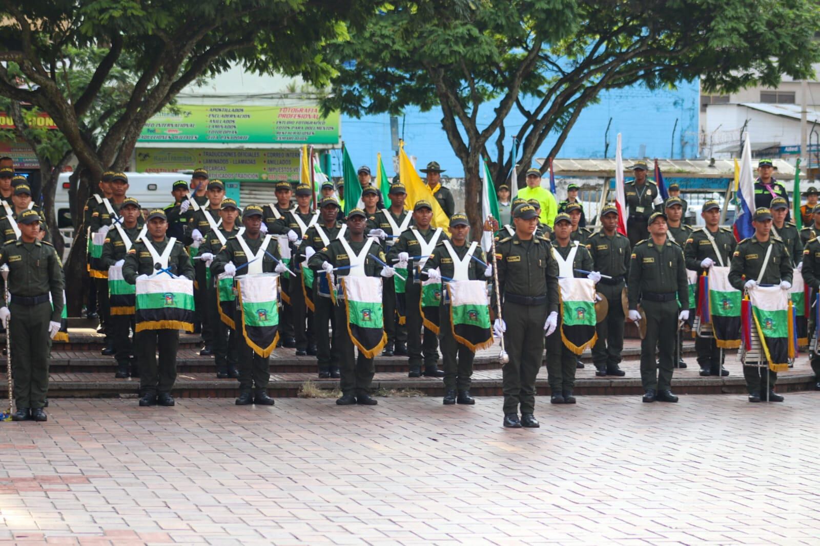 Presentación de nuevos policías en Cali
