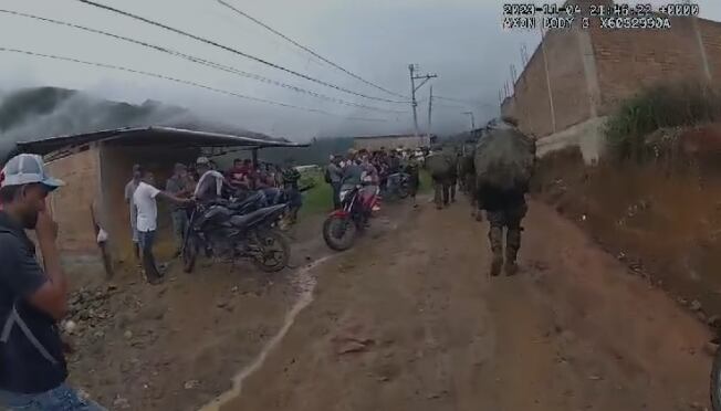 Asonada contra el Ejército en El Plateado Cauca, en noviembre del 2023.
