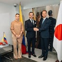 Ana Lucía Pineda, primera dama; Abelardo De La Espriella, presidente electo; y el embajador de Japón en Colombia, Shimizu Toru.