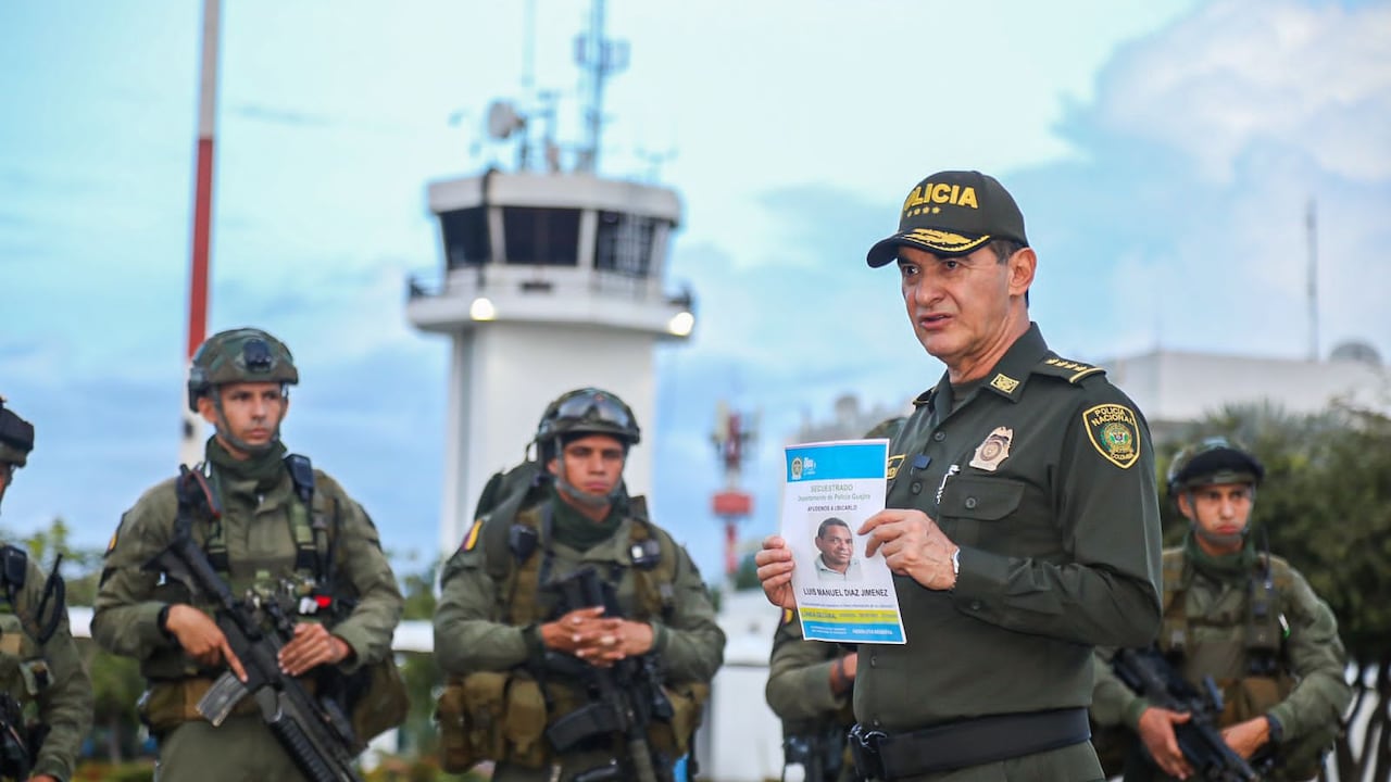 El director de la Policía, general William Salamanca, ya está en Barrancas, La Guajira, para dirigir rescate del padre de Luis Díaz.