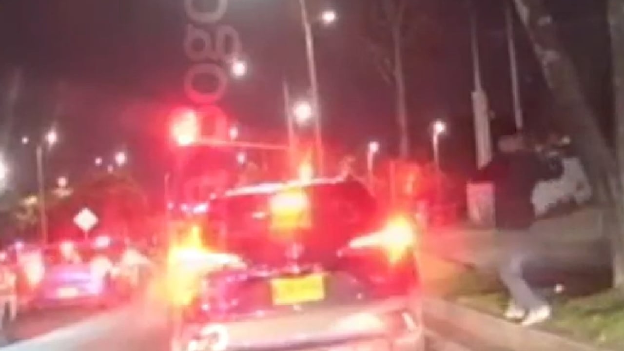 Una de las modalidades más recurrentes de hurto en Bogotá es la de los llamados rompevidrios, que atacan a los conductores en medio de los trancones en distintas zonas de la ciudad.