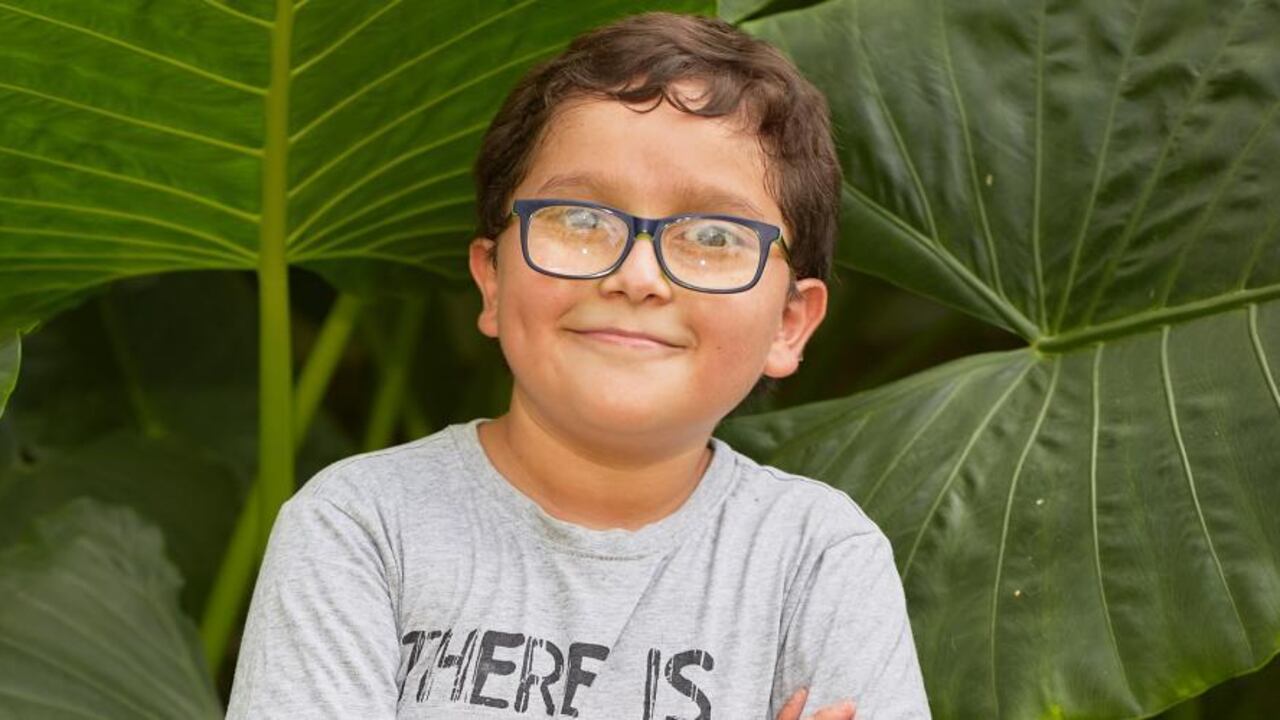 Francisco Javier Vera, es fundador del Movimiento de Niños, Niñas y Jóvenes Guardianes por la vida, hace parte de las plataformas de Fridays for future de Greta Thunberg y Climate Citizen Lobby - Capítulo Colombia y es embajador de buena voluntad de la Unión Europea en este país.