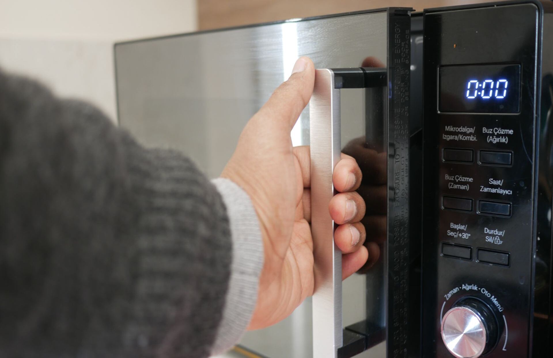 Usar el microondas de forma incorrecta puede provocar daños irreversibles.