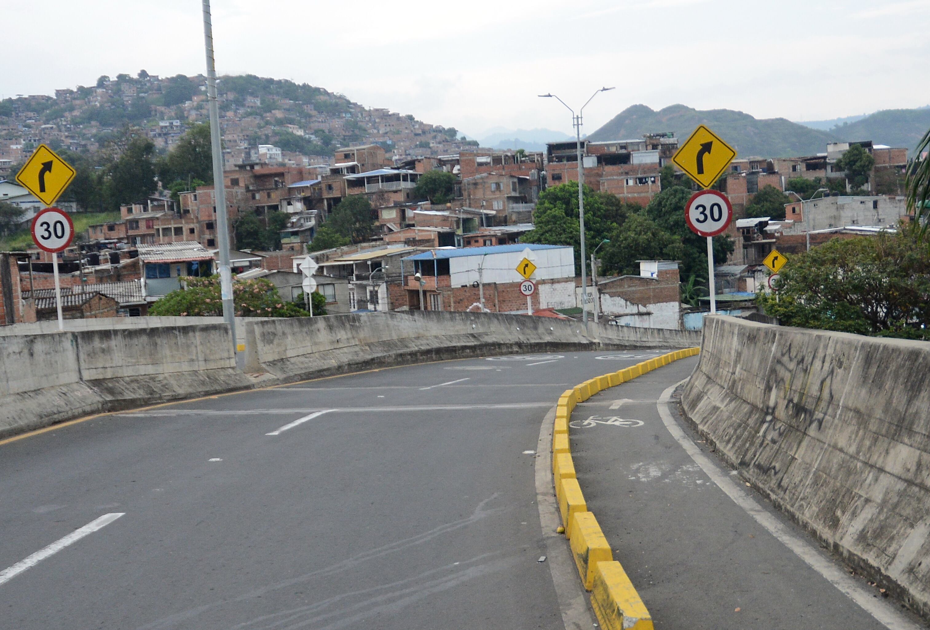 Cali: Informes vías inconclusas Av.de los Cerros