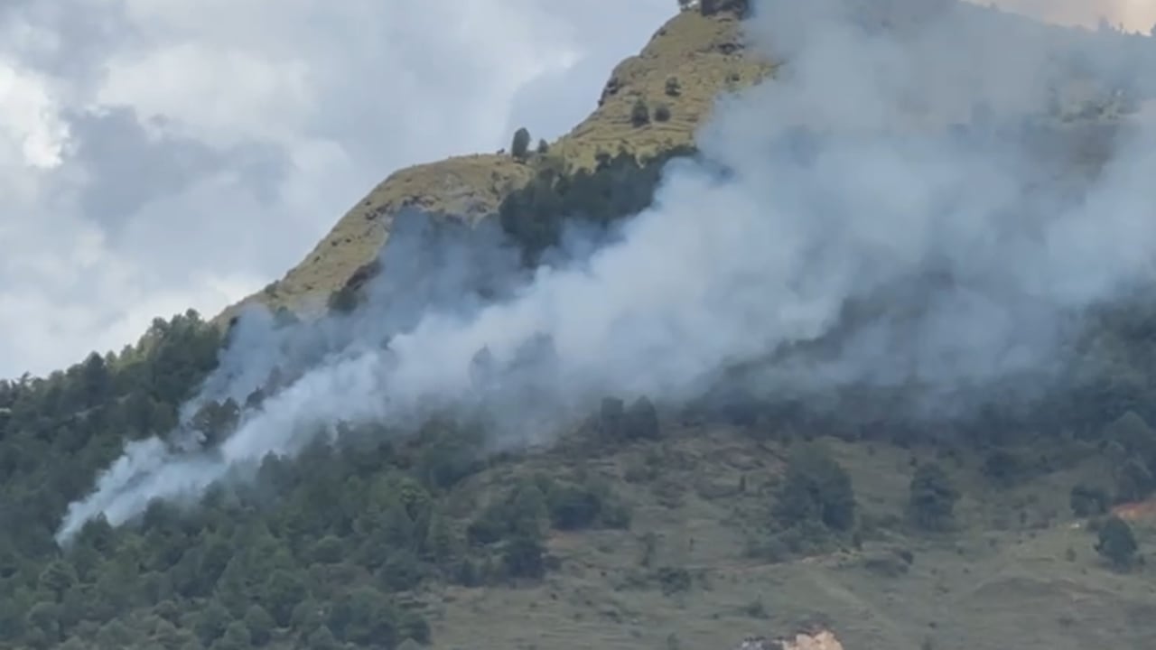 Incendio en el cerro Pan de Azúcar de Medellín.