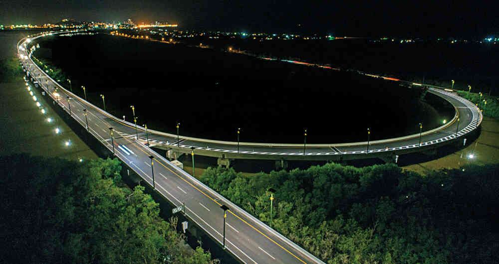 Viaducto El Gran Manglar sobre la Ciénaga de la Virgen en Cartagena.