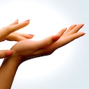 Las manos son una de las partes del cuerpo más expuestas y sensibles al daño.