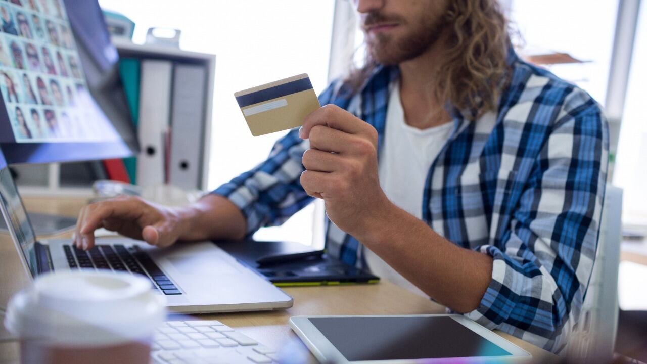 En el 2018 Adobe anunció la compra de la plataforma de comercio electrónico Magento Commerce por unos 1.700 millones de dólares.