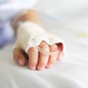 La cirugía fue todo un éxito (imagen referencia de niño hospitalizado).