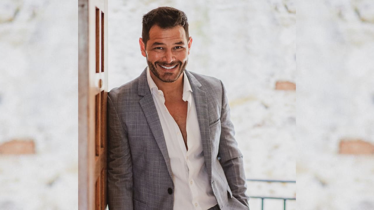 El doctor Zuleta tiene 43 años, de los cuales 30 ha dedicado al deporte y 10 a la cirugía plástica.