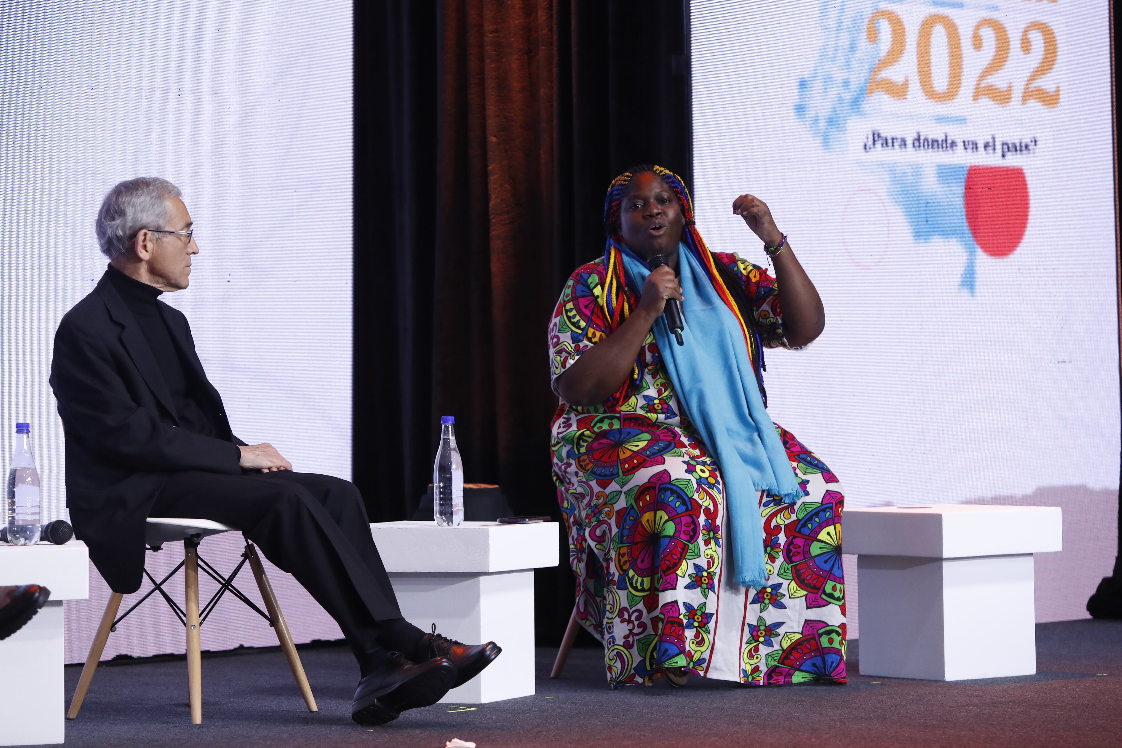 Francisco de Roux, presidente de la Comisión de la Verdad 
Emilio Archila, consejero presidencial para la Estabilización y la Consolidación  
Yolanda Perea, líder defensora de DDHH e integrante de la  Mesa Nacional Efectiva de Víctimas  Rubén Darío Acevedo, director general del Centro Nacional de Memoria Histórica  Edulfo Peña, editor político de SEMANA