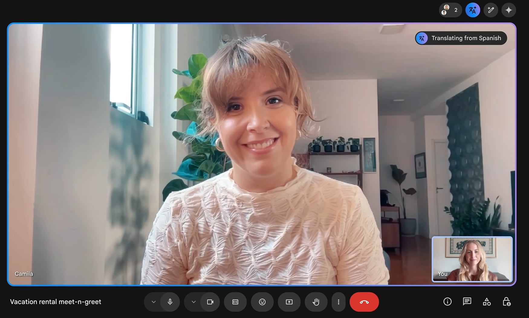 Google incorpora traducción simultánea con voz personalizada, mejorando la experiencia en videollamadas.