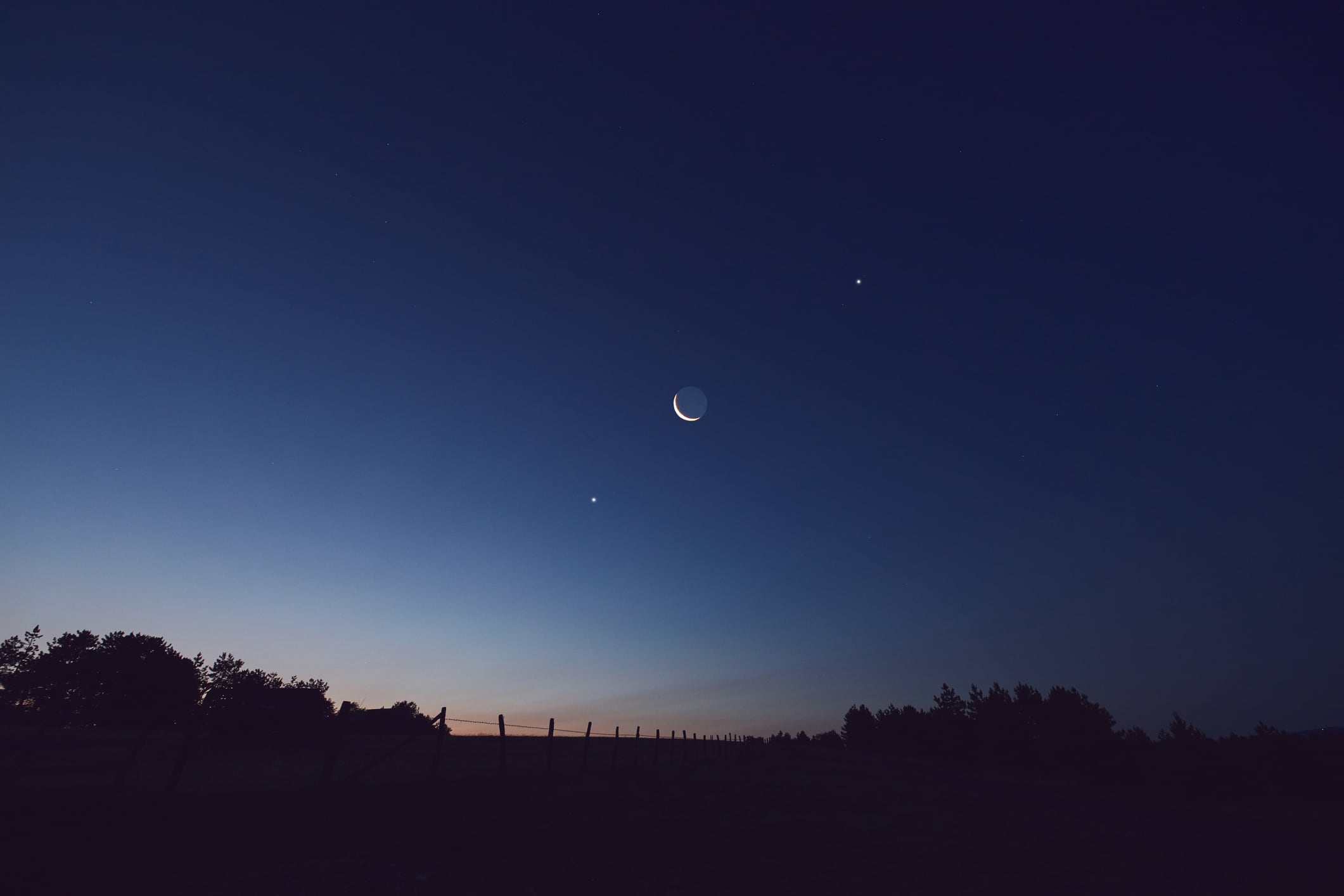 Los observadores podrán distinguir fácilmente al planeta gracias a la cercanía visual que tendrá con la Luna.