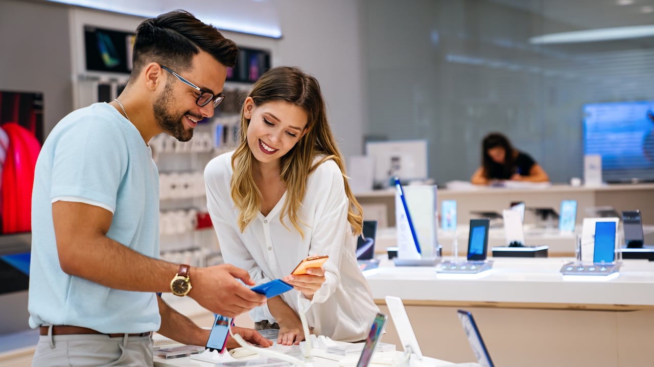 En el mercado tecnológico, es muy común ver que usuarios adquieran teléfonos usados.