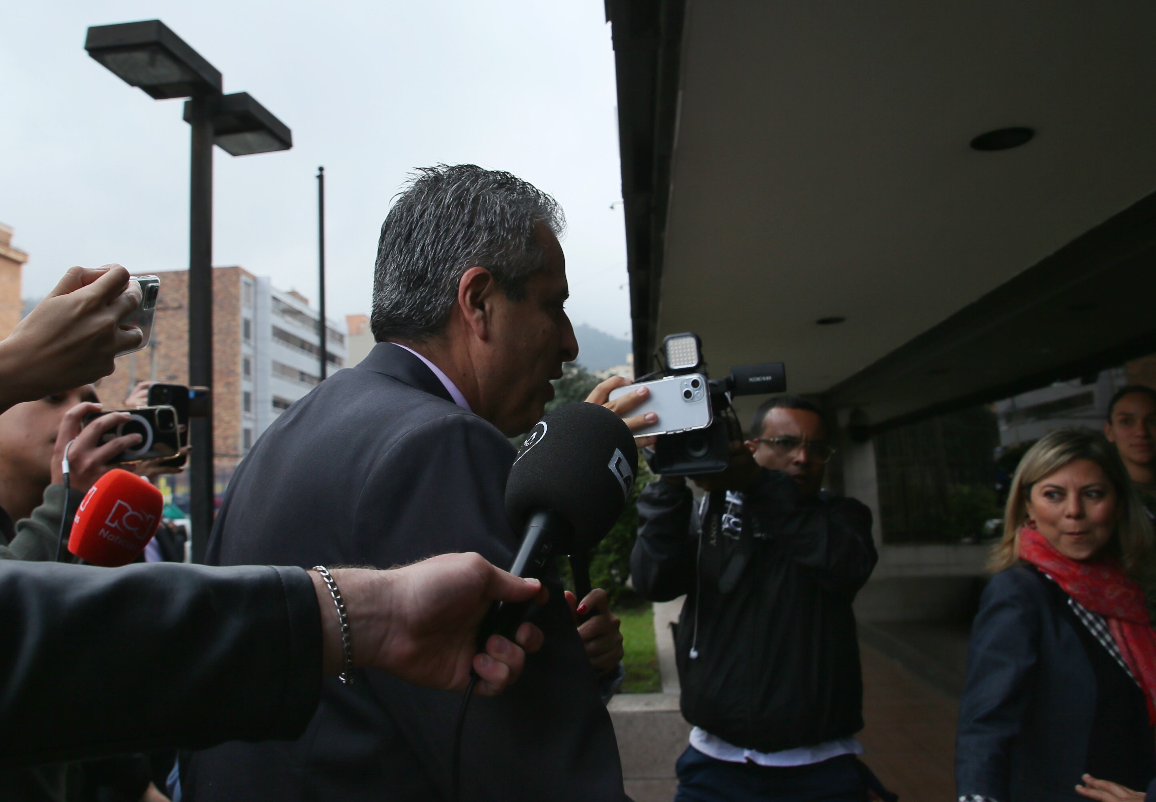 Ministro del Interior Luis Fernando Velasco en la Corte