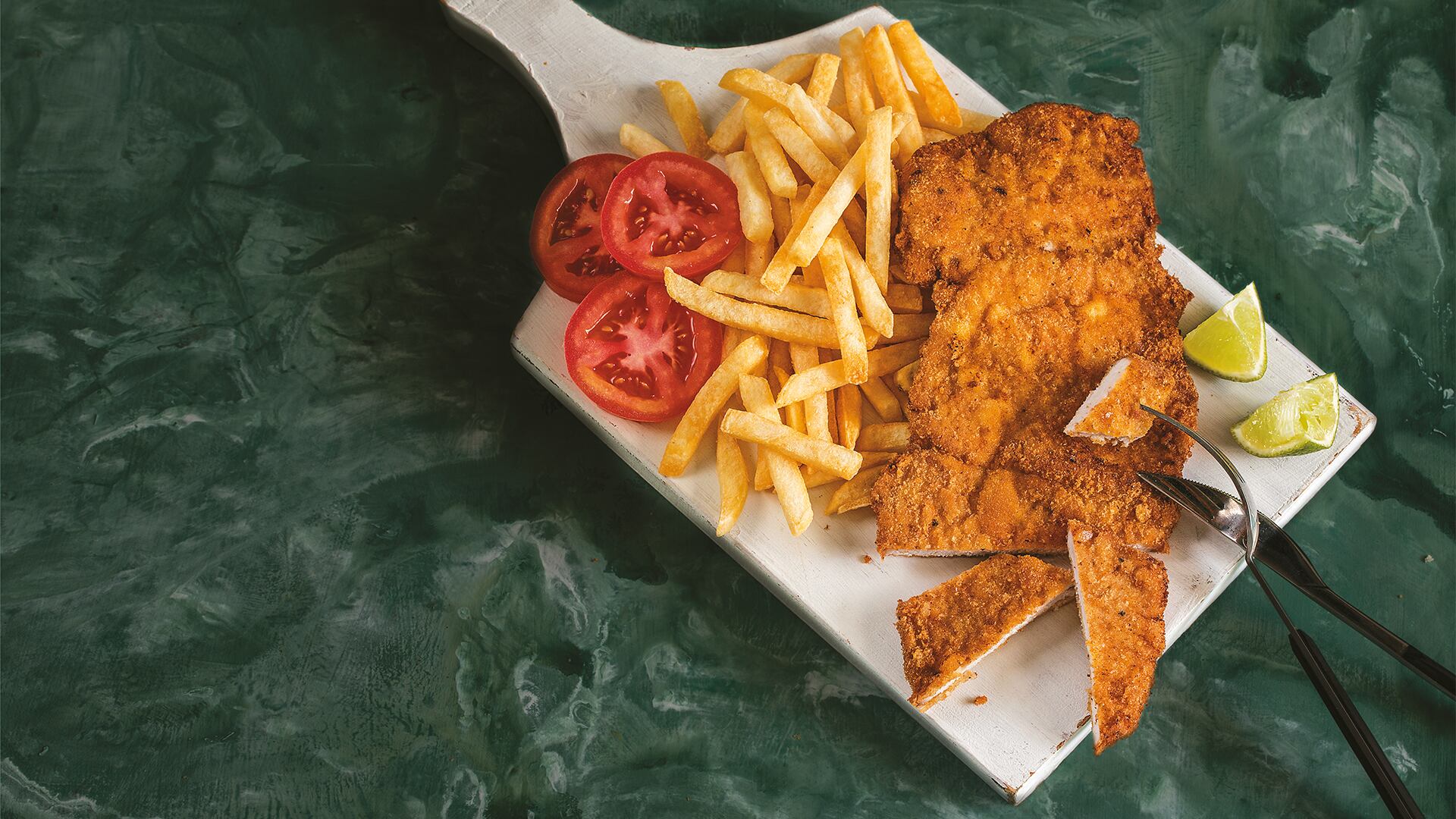 La chuleta valluna es un plato típico de la región del Valle del Cauca.