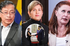 Gustavo Petro, Verónica Alcocer, Eva Ferrer y la exprimera dama con Nicolás Maduro.