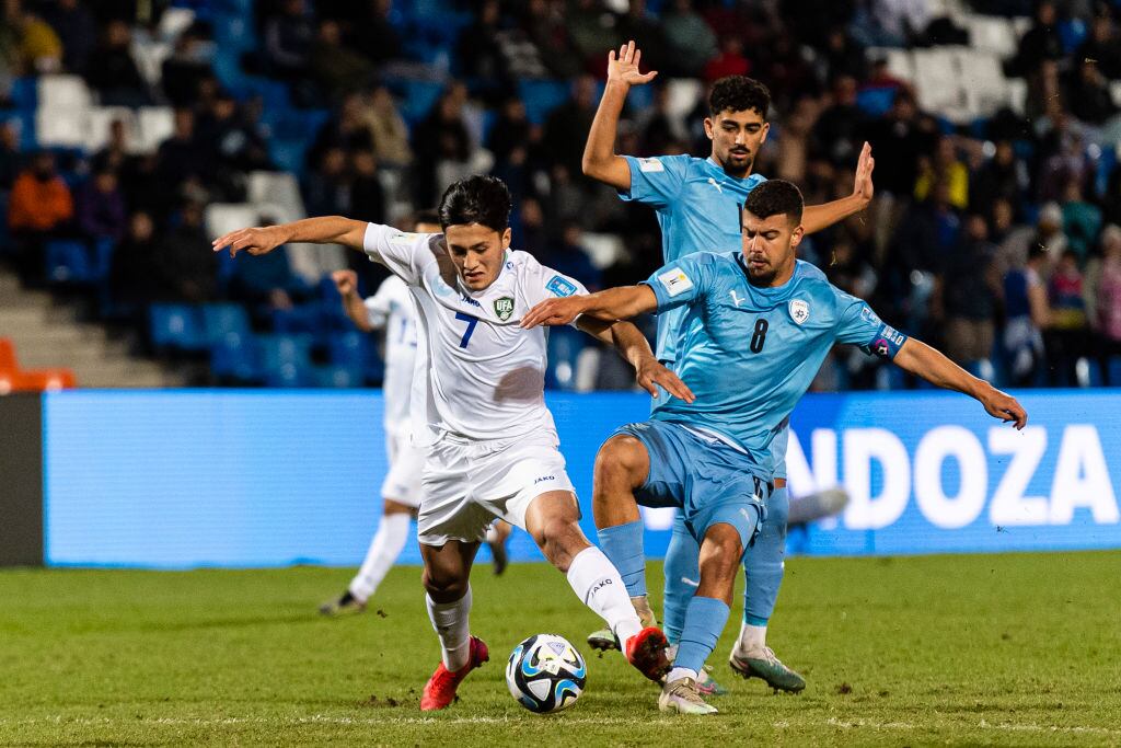 Partido entre Uzbekistan e Israel por el Mundial Sub 20.