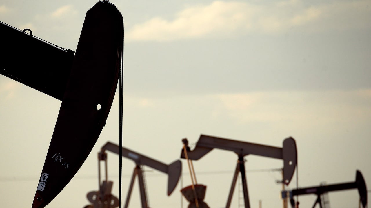 La Unión Europea (UE) propuso bloquear en forma gradual la totalidad de sus importaciones de petróleo de Rusia.