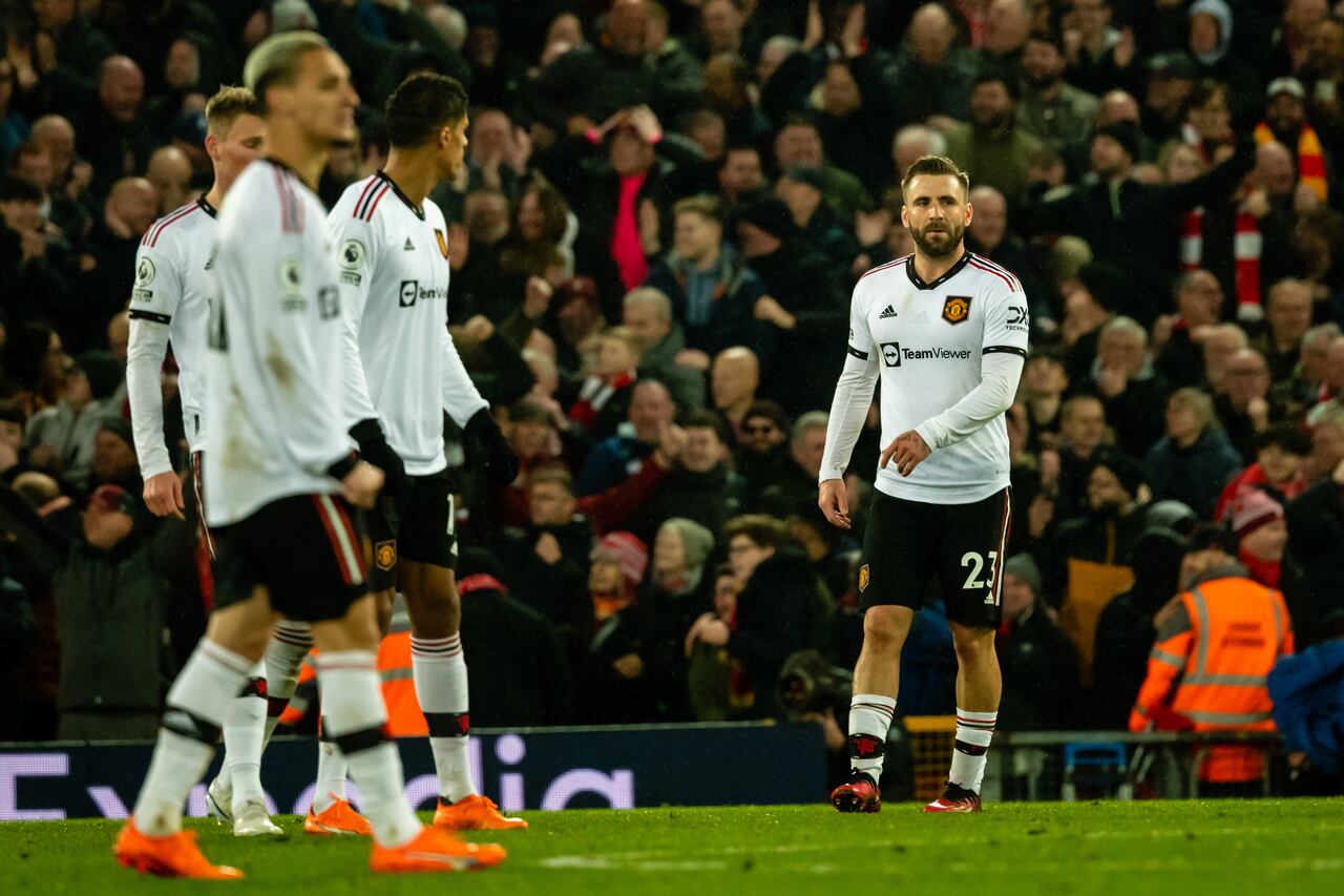 Manchester United quedó en el tercer lugar tras su aplastante derrota.