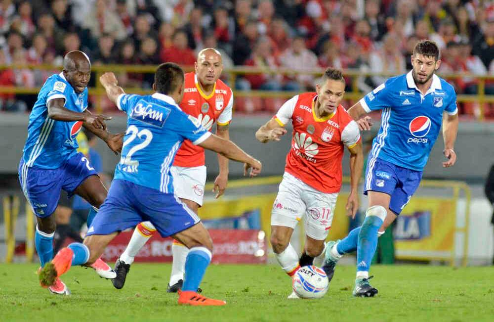 El partido fue intenso hasta los minutos finales. Foto: Diana Rey