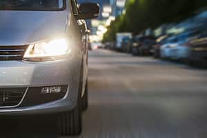 La vida útil de las luces delanteras de un carro dependen de los cuidados del usuario.