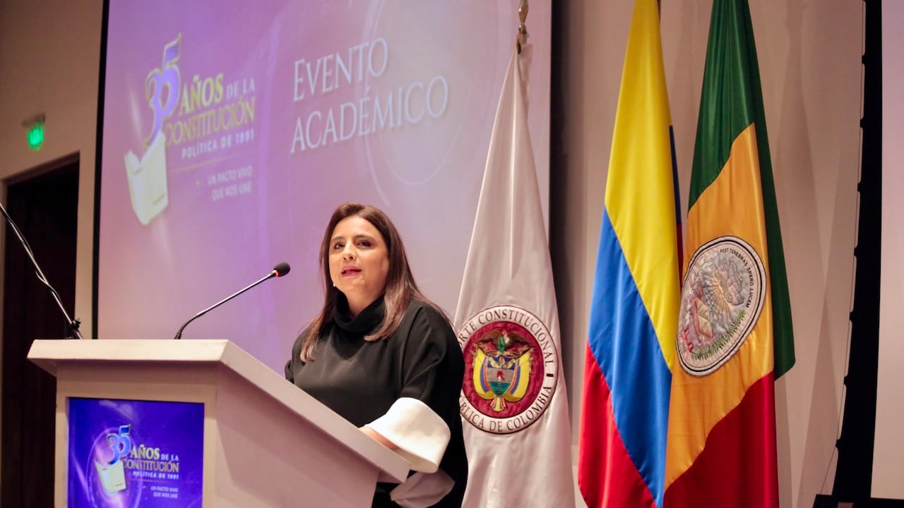 La presidenta de la Corte Constitucional, Paola Meneses, resaltó la importancia de respetar la independencia judicial para hacer valer la Constitución de 1991.