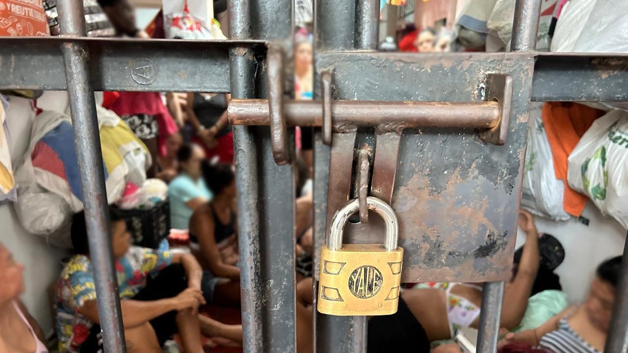 Foto de referencia sobre hacinamiento en centros transitorios y cárceles del país.