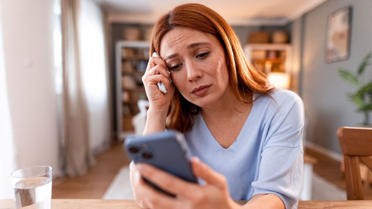 Los enlaces falsos puede robar información personal o bancaría.