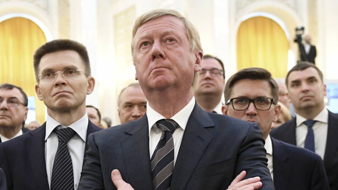 Anatoly Chubais,, ex asesor de Putin fue internado en un hospital de Italia. Aparentemente es víctima de un caso de envenenamiento.