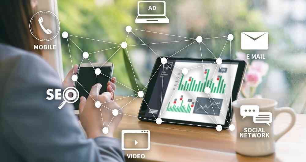 En el sector financiero, por ejemplo, los procesos de pago online, que tradicionalmente se hacían por medio de un intermediario que verificaba los datos a través de un sistema centralizado, ahora es posible hacerlo a través de esta alternativa