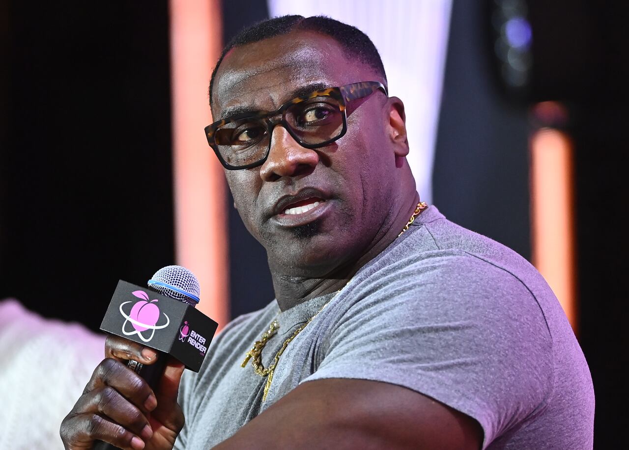 Lanny J. Davis, defensor del exjugador, describió la demanda como un intento de extorsión.