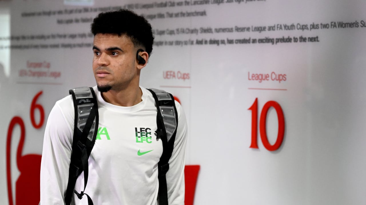 Luis Díaz estrena camiseta en el Liverpool