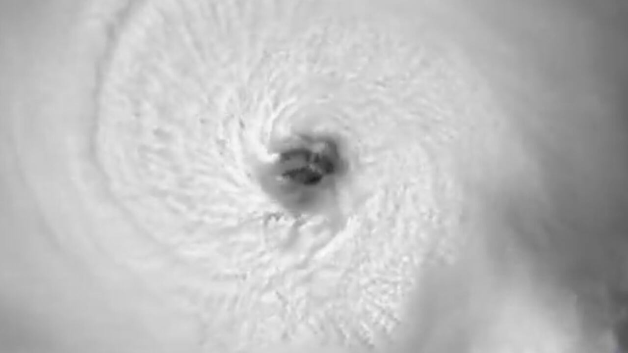 Así se mueve el huracán KIko en las aguas próximas a las islas de Hawái