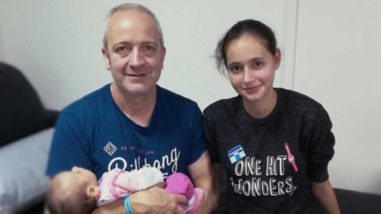 Patricia Aguilar es una joven española estuvo interesada en temas espirituales, sobre todo en relación con lo que pasa después de la muerte, de hecho por internet buscó mucha información sobre el más allá. (En la foto con su padre)